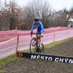 VIDEO: Souboj mezi táborskými cyklokrosovými kadety vyzněl na poháru v Chýnově lépe pro Maňase