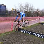 VIDEO: Souboj mezi táborskými cyklokrosovými kadety vyzněl na poháru v Chýnově lépe pro Maňase