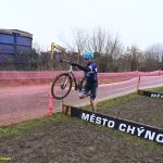 VIDEO: Souboj mezi táborskými cyklokrosovými kadety vyzněl na poháru v Chýnově lépe pro Maňase