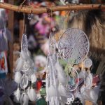 První ročník adventu v Hoslovickém mlýně se povedl. Návštěvníci si tu užívali i sluníčko