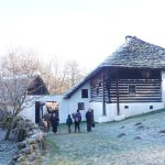 První ročník adventu v Hoslovickém mlýně se povedl. Návštěvníci si tu užívali i sluníčko