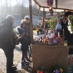 První ročník adventu v Hoslovickém mlýně se povedl. Návštěvníci si tu užívali i sluníčko