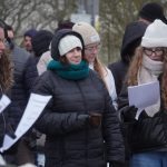 Sousedské setkání u kapličky patří k neodmyslitelným vánočním tradicím Předotic