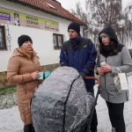 Sousedské setkání u kapličky patří k neodmyslitelným vánočním tradicím Předotic