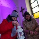 Sousedské setkání u kapličky patří k neodmyslitelným vánočním tradicím Předotic