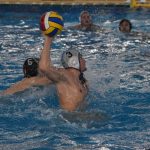 Na Kometu neumí. Vodní pólisté doma vysoko prohráli