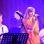 Milevští muzikanti a zpěváci nadělili publiku Milevské Vánoce. VIDEO