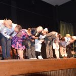 Nechtěnci z Plané nad Lužnicí bavili Papouščí nemocí plný sál