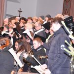 VIDEO: Velký vánoční koncert zaplnil kostel v Milevsku. Skauti venku rozdávali betlémské světlo a postarali se i o zábavu