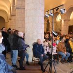 Na vánočním koncertu Fantomu v milevské bazilice i letos zazpíval Jindra Müller. Vzdal Poctu Milevsku a lidé vzdali poctu jemu