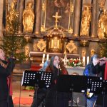 Na vánočním koncertu Fantomu v milevské bazilice i letos zazpíval Jindra Müller. Vzdal Poctu Milevsku a lidé vzdali poctu jemu