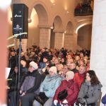 Na vánočním koncertu Fantomu v milevské bazilice i letos zazpíval Jindra Müller. Vzdal Poctu Milevsku a lidé vzdali poctu jemu