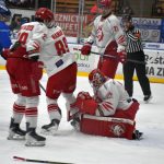 Hokej: Táborští kohouti doma bodovali naplno. Navzdory velké marodce těsně porazili Frýdek-Místek