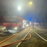 V Chotovinách zasahovalo na Štědrý večer několik jednotek u požáru rodinného domu. Chytil od vánočního stromku