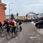 Mínus sedm a plná startovní čára. Silvestrovský běh v Jistebnici přilákal stovky lidí