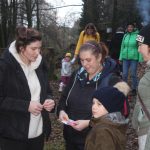 V Křenovicích ozdobili vánoční stromek v lesním divadle. Vede k němu adventní stezka