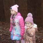 V Křenovicích ozdobili vánoční stromek v lesním divadle. Vede k němu adventní stezka