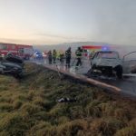 Po nehodě na Prachaticku skončilo jedno z aut v plamenech