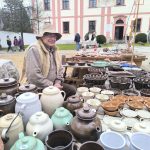 Milevský klášter ožil živým betlémem a koledami. Dorazili i tři králové na koních. Video