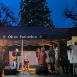 Stoni zahráli v Petrovicích. Zazněla i Nekoleda, kterou nazpíval Jindra Müller