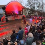 Mikuláš s anděly ovládl písecké náměstí. Palackého sady patřily čertům