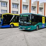 Zelená i modrá. Dopravce v Jindřichově Hradci ukázal nové autobusy, změny startují