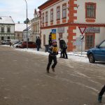 Mínus sedm a plná startovní čára. Silvestrovský běh v Jistebnici přilákal stovky lidí
