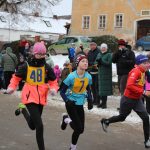 Mínus sedm a plná startovní čára. Silvestrovský běh v Jistebnici přilákal stovky lidí