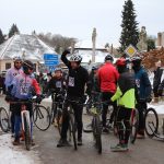 Mínus sedm a plná startovní čára. Silvestrovský běh v Jistebnici přilákal stovky lidí