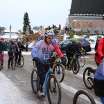 Mínus sedm a plná startovní čára. Silvestrovský běh v Jistebnici přilákal stovky lidí