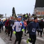 Mínus sedm a plná startovní čára. Silvestrovský běh v Jistebnici přilákal stovky lidí