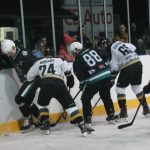 Hokej: Osm gólů Krumlovu a vzpomínka na spoluhráče. Hluboká se zvedá