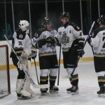 Hokej: Osm gólů Krumlovu a vzpomínka na spoluhráče. Hluboká se zvedá