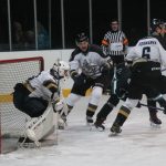 Hokej: Osm gólů Krumlovu a vzpomínka na spoluhráče. Hluboká se zvedá