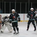 Hokej: Osm gólů Krumlovu a vzpomínka na spoluhráče. Hluboká se zvedá