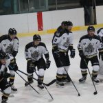 Hokej: Osm gólů Krumlovu a vzpomínka na spoluhráče. Hluboká se zvedá