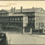 Kulturní budovy v Českých Budějovicích jsou vybydlené. O smyslu rekonstrukce Slavie trvají pochyby. Otevírá se 29. prosince