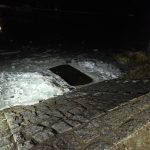 Dvě dívky se v Českých Budějovicích topily ve Vltavě. Jedna je ve vážném stavu. V ohrožení se při záchraně ocitli i policisté