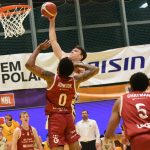 Sršni se trápili, poslední tým přetlačili až v poslední čtvrtině