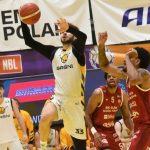 Sršni se trápili, poslední tým přetlačili až v poslední čtvrtině