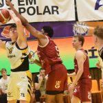 Sršni se trápili, poslední tým přetlačili až v poslední čtvrtině