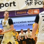 Sršni se trápili, poslední tým přetlačili až v poslední čtvrtině