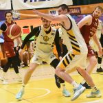 Sršni se trápili, poslední tým přetlačili až v poslední čtvrtině