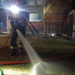 V Husově kolonii v Budějovicích lehla popelem další chata, v Kojakovicích hořelo auto