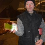 Sraz v 6.00. Lidi bez domova uklízejí Tábor od sněhu a odpadků