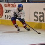 VIDEO: Strakonický led patřil nováčkům. Týden hokeje přilákal 27 dětí