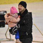 VIDEO: Strakonický led patřil nováčkům. Týden hokeje přilákal 27 dětí