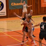 Bez ztráty kytičky. Juniorky BK Strakonice suverénně první