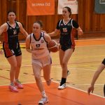 Bez ztráty kytičky. Juniorky BK Strakonice suverénně první
