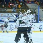 VIDEO: Táborský kapitán Suchánek prožíval na trestné těžké chvíle. Kohouti prohráli s Kolínem na nájezdy